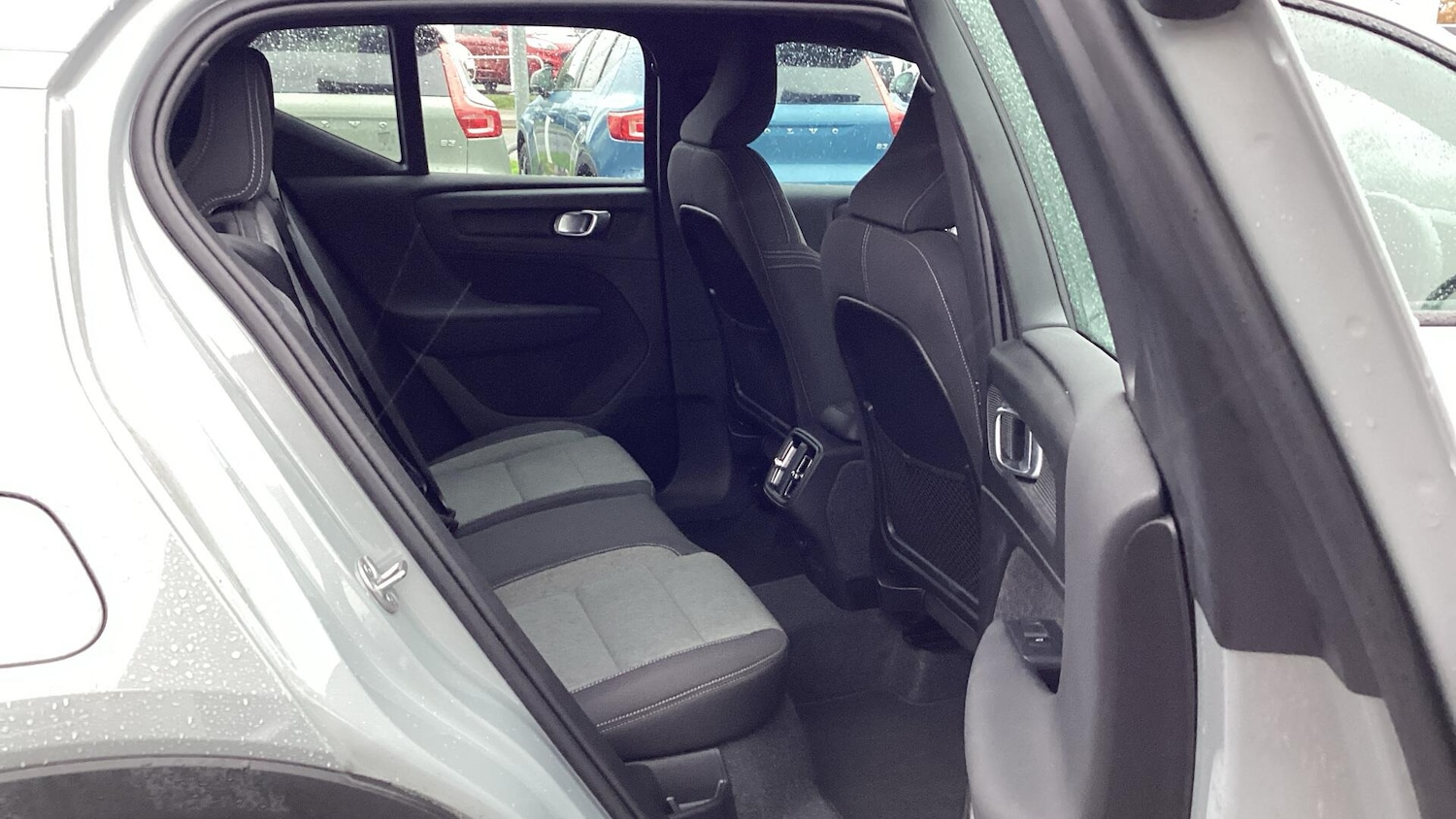 Used Volvo XC40 2023 for sale - 77132023: Photo 6