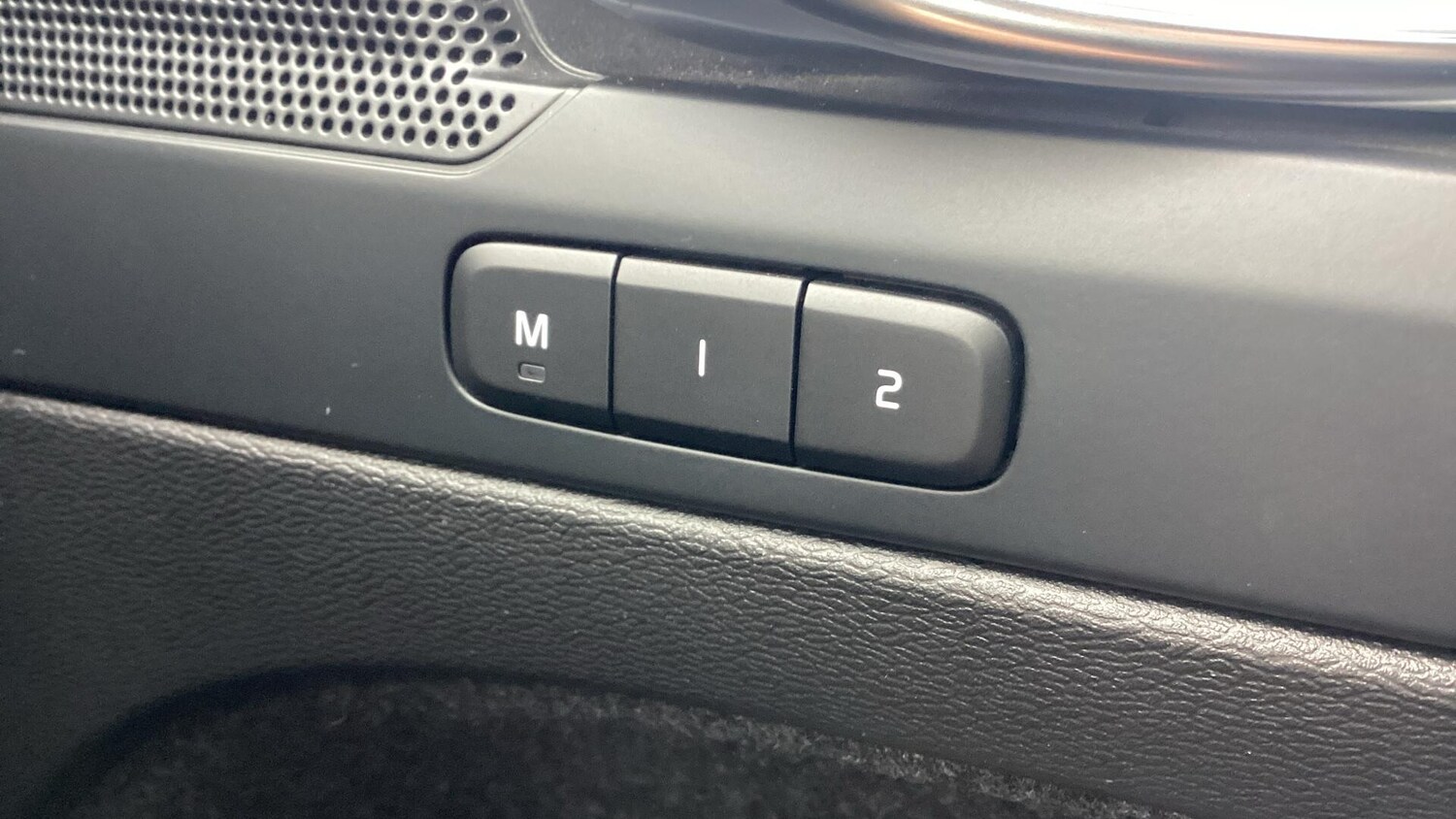 Used Volvo XC40 2023 for sale - 76688772: Photo 30