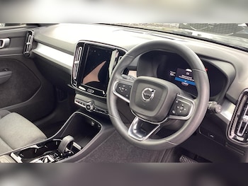 Used Volvo XC40 2023 for sale - 76688772: Photo