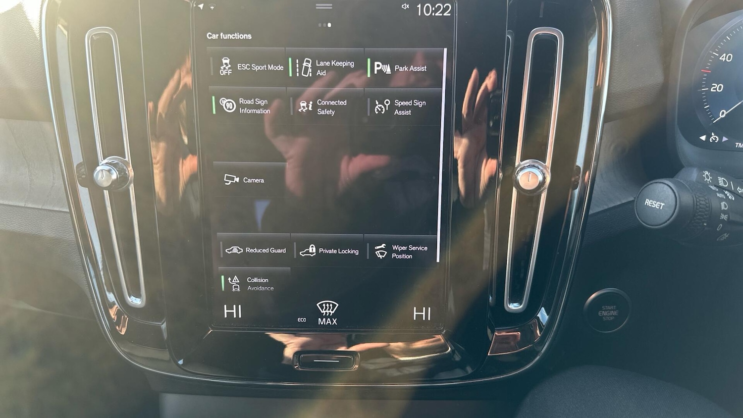 Used Volvo XC40 for sale - 77267103: Photo 17