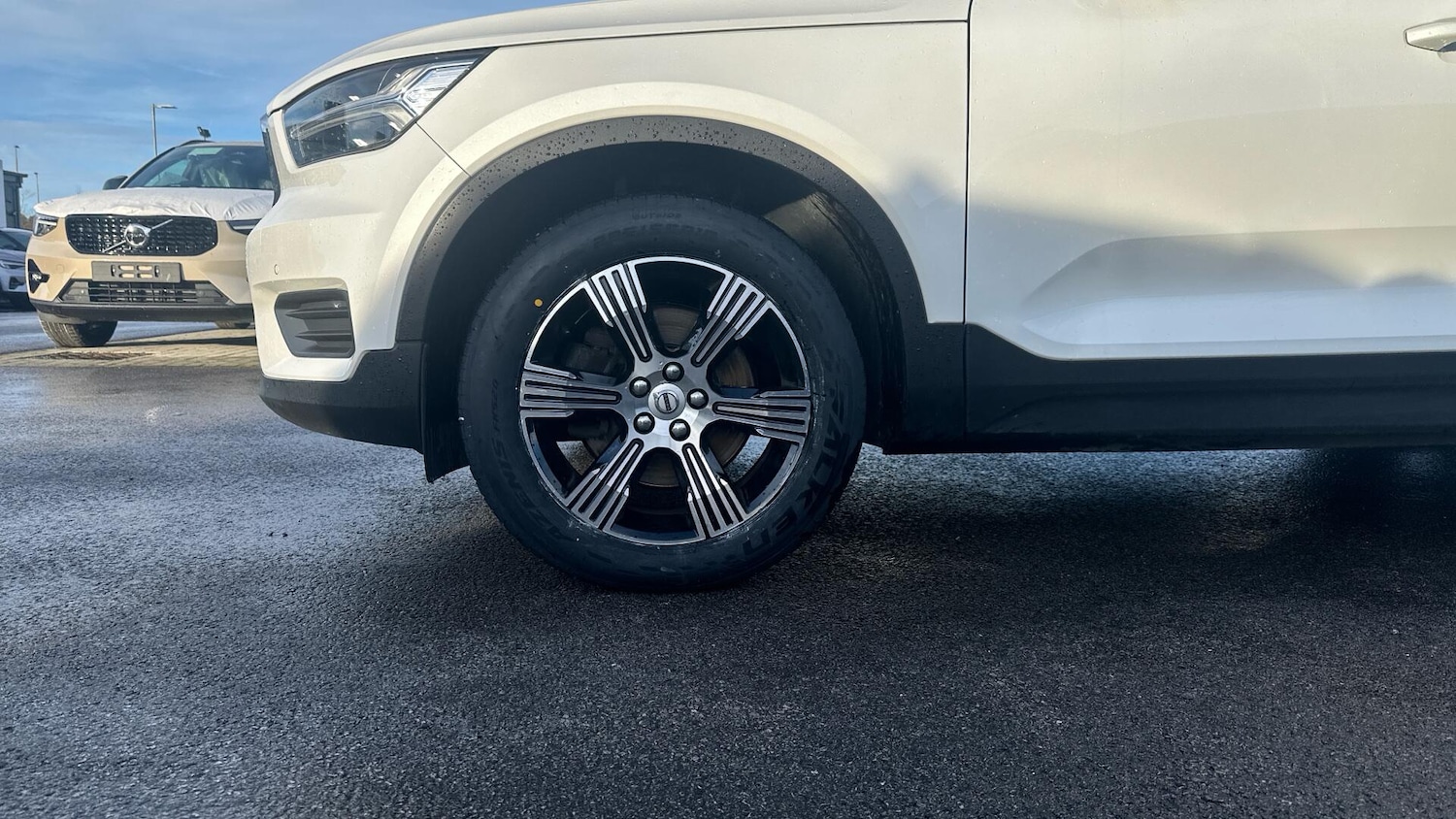 Used Volvo XC40 for sale - 77267103: Photo 9