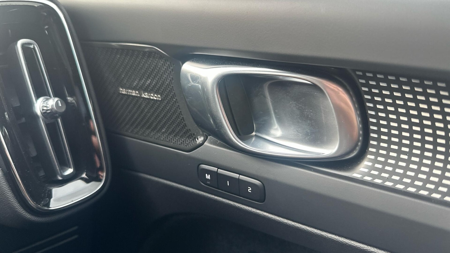 Used Volvo XC40 for sale - 77279961: Photo 15