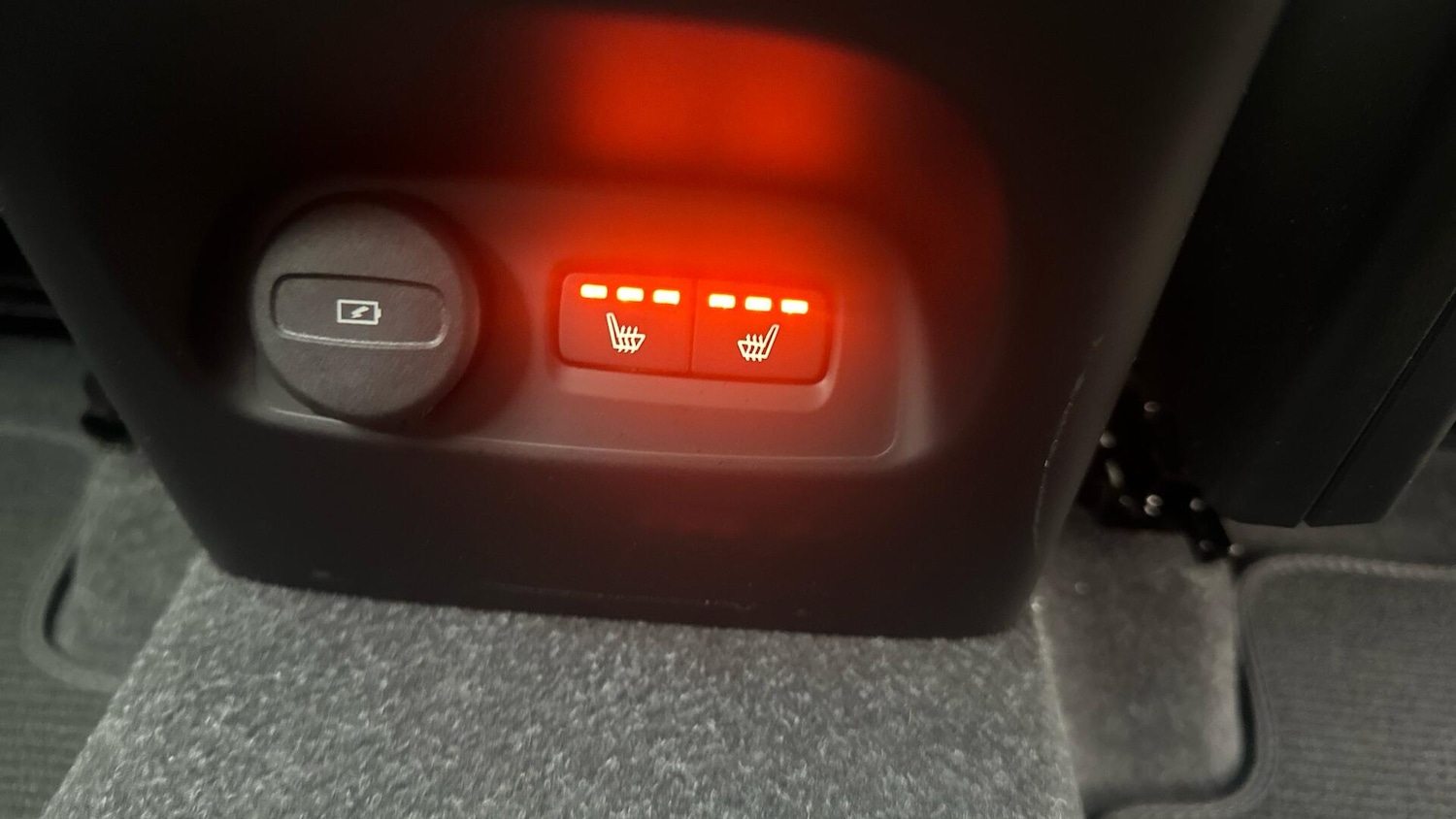 Used Volvo XC40 for sale - 77279961: Photo 35