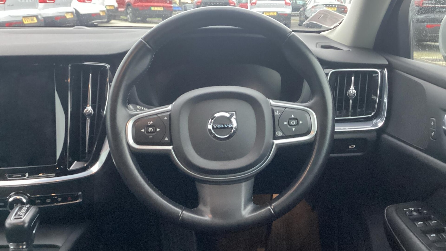 Used Volvo V60 2019 for sale - 77040667: Photo 10