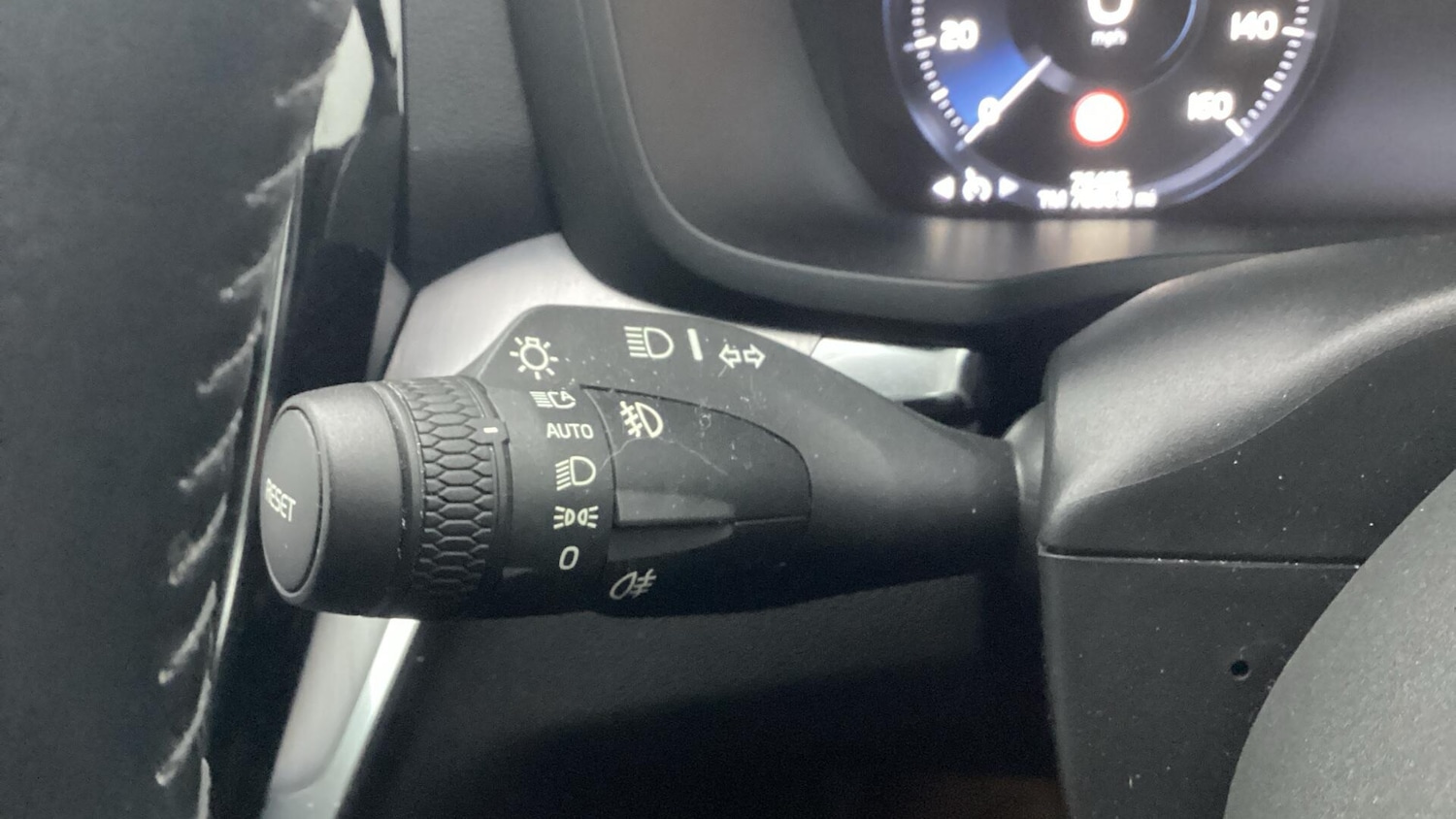 Used Volvo V60 2019 for sale - 77040667: Photo 17