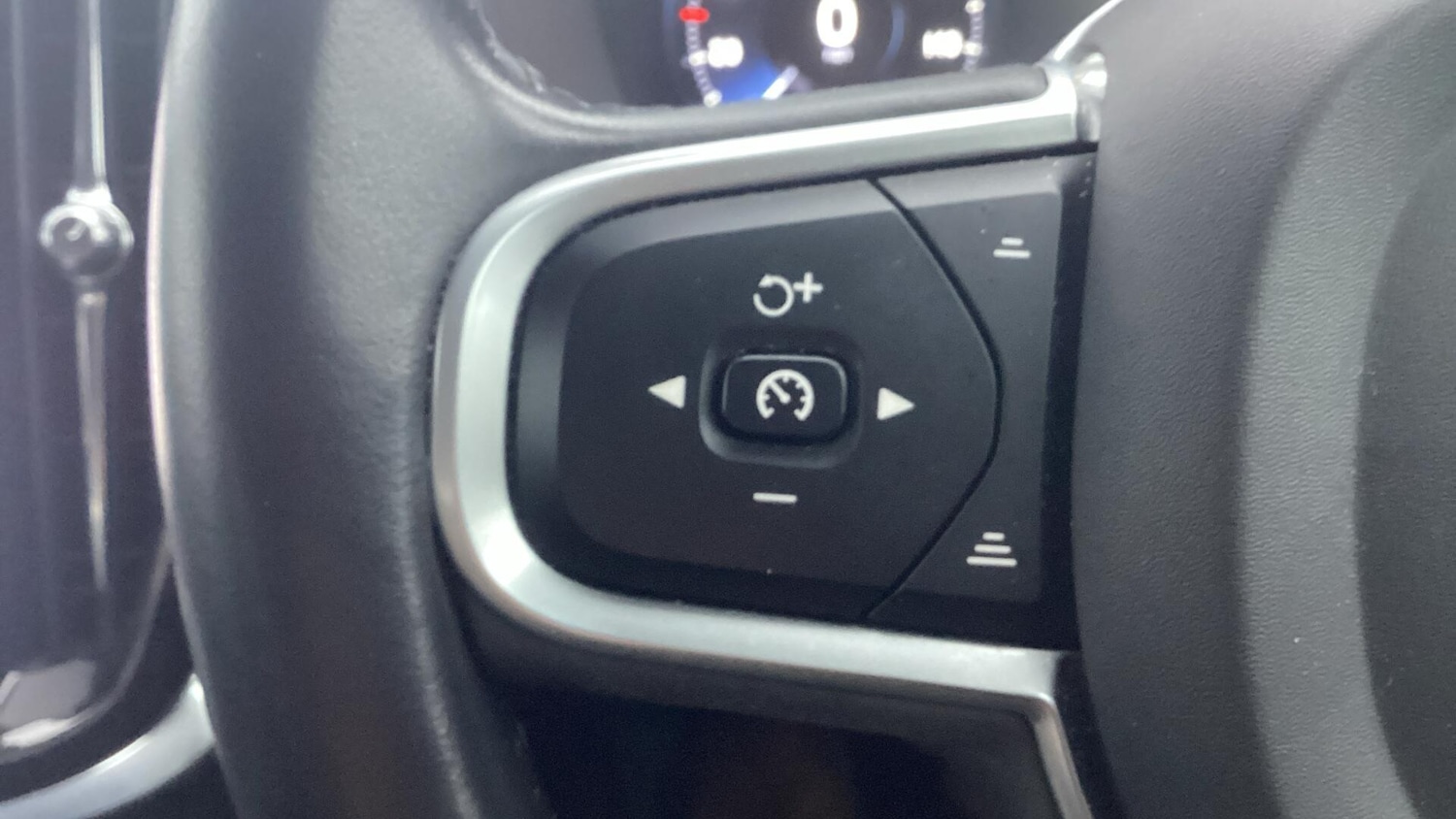 Used Volvo V60 2019 for sale - 77040667: Photo 18