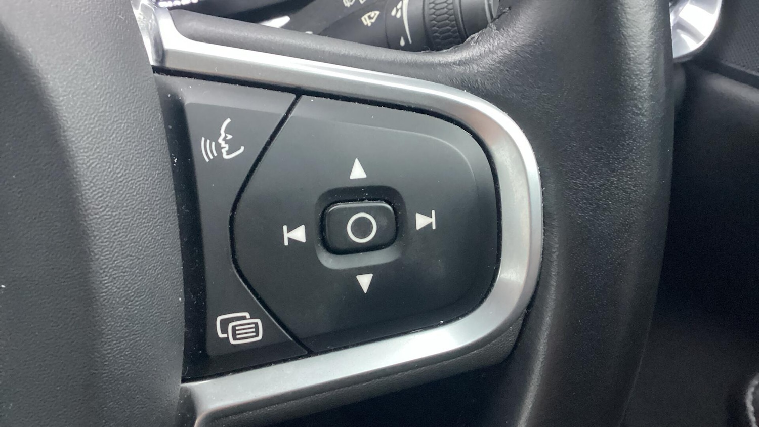 Used Volvo V60 2019 for sale - 77040667: Photo 19