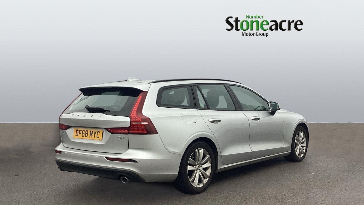 Used Volvo V60 2019 for sale - 77040667: Photo 2
