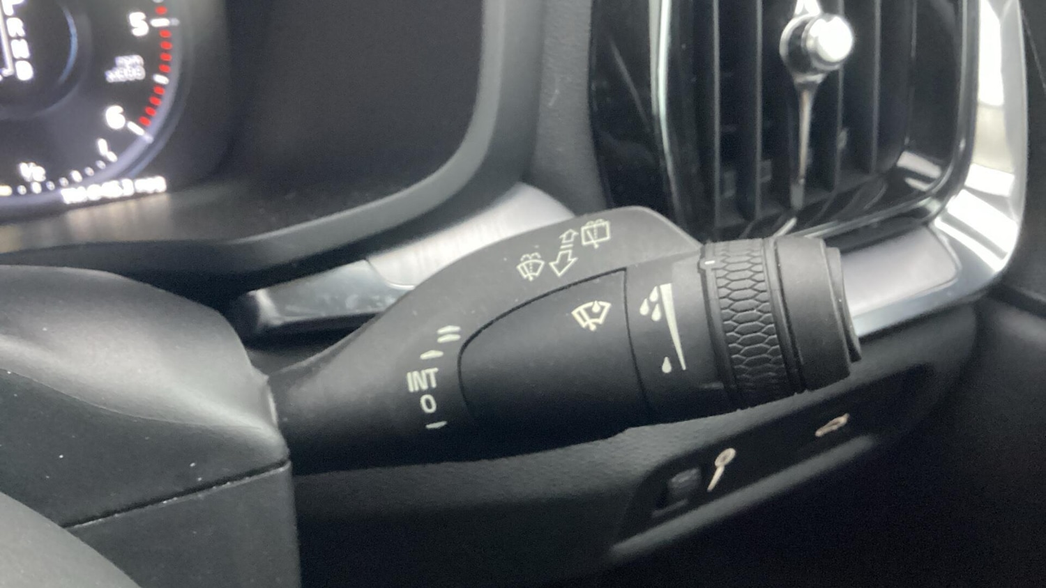 Used Volvo V60 2019 for sale - 77040667: Photo 20