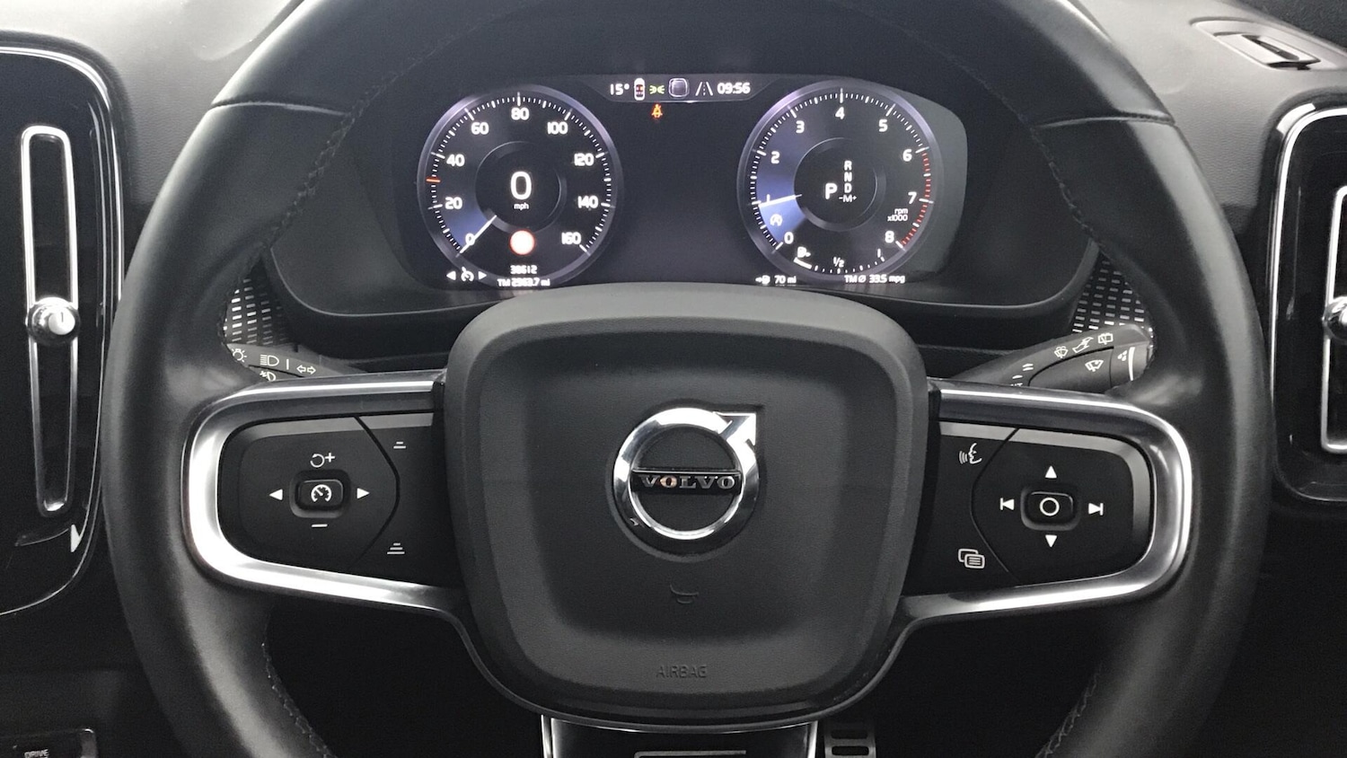 Used Volvo XC40 2021 for sale - 76398826: Photo 10