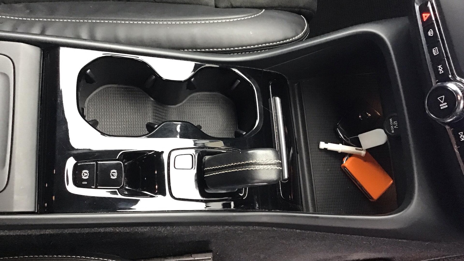 Used Volvo XC40 2021 for sale - 76398826: Photo 23