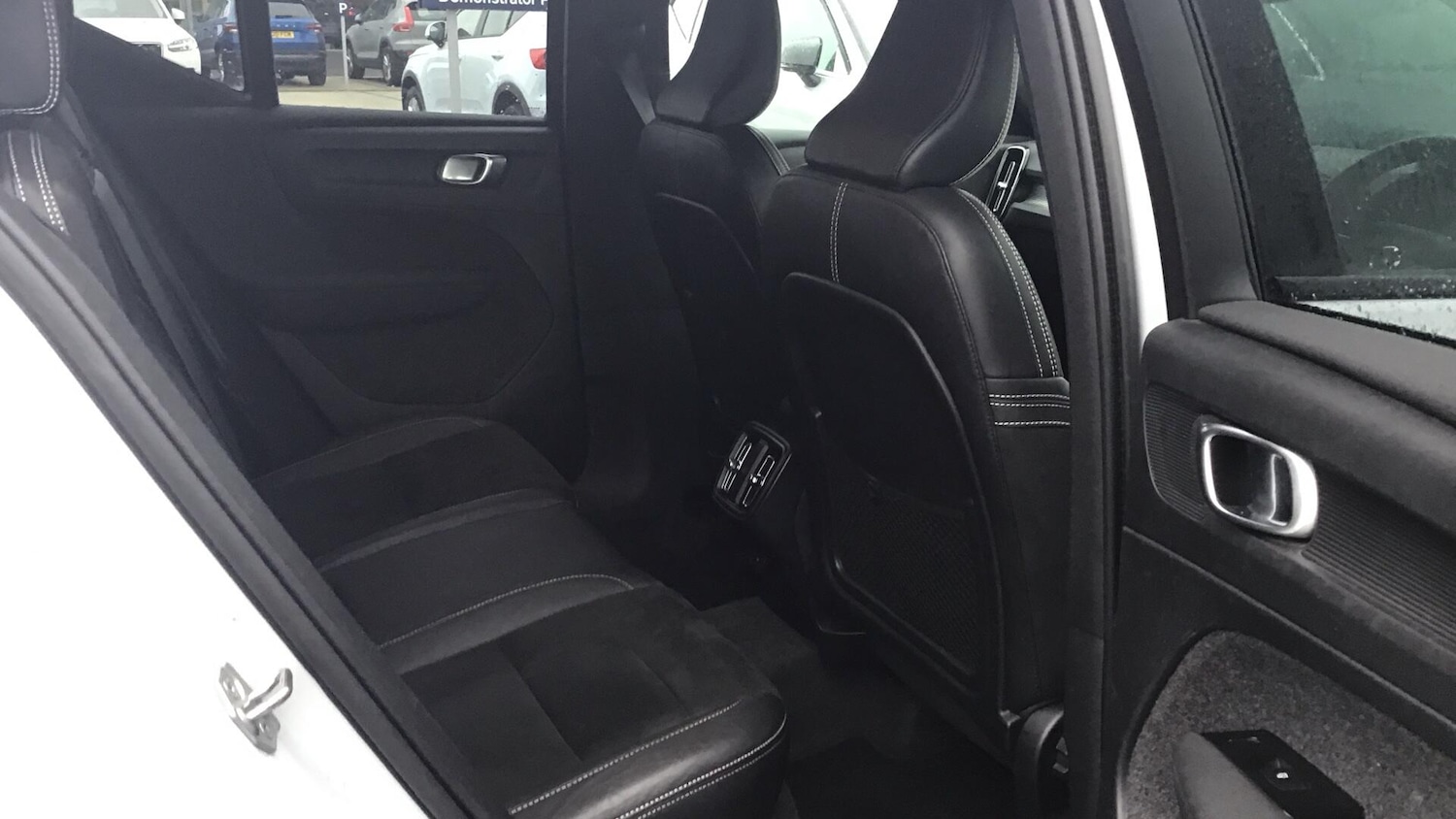 Used Volvo XC40 2021 for sale - 76398826: Photo 6