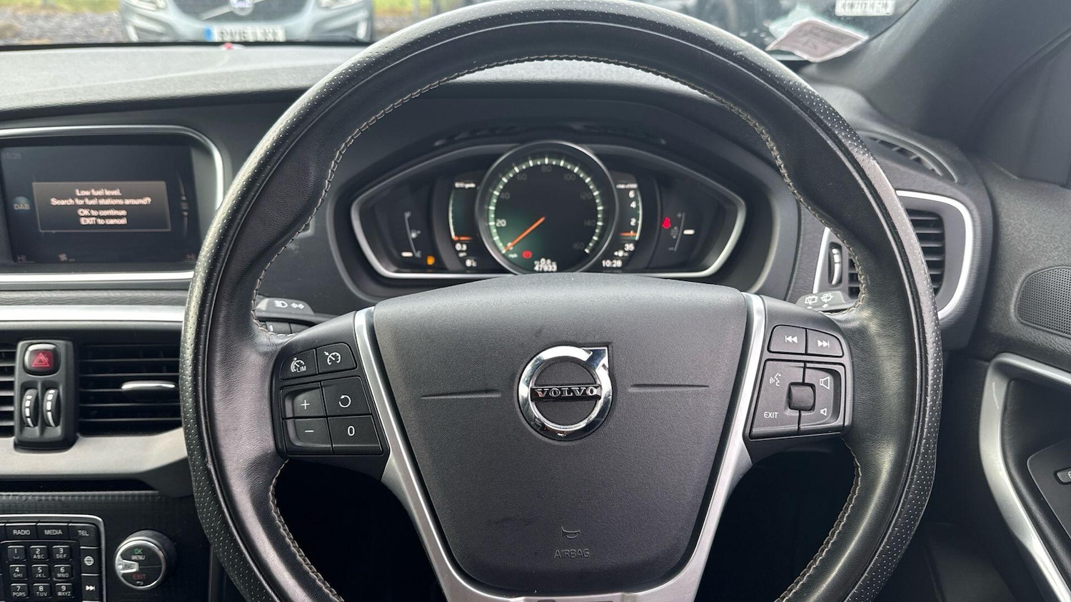 Used Volvo V40 2019 for sale - 77478731: Photo 10