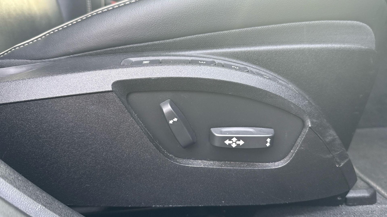 Used Volvo V40 2019 for sale - 77478731: Photo 16