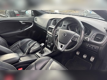 Used Volvo V40 2019 for sale - 77478731: Photo