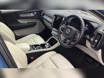 Used Volvo XC40 2022 for sale - 78276500: Photo