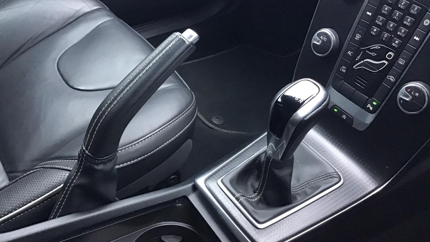 Used Volvo V40 for sale - 77343941: Photo 23