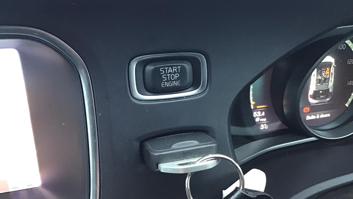 Used Volvo V40 for sale - 77343941: Photo 24