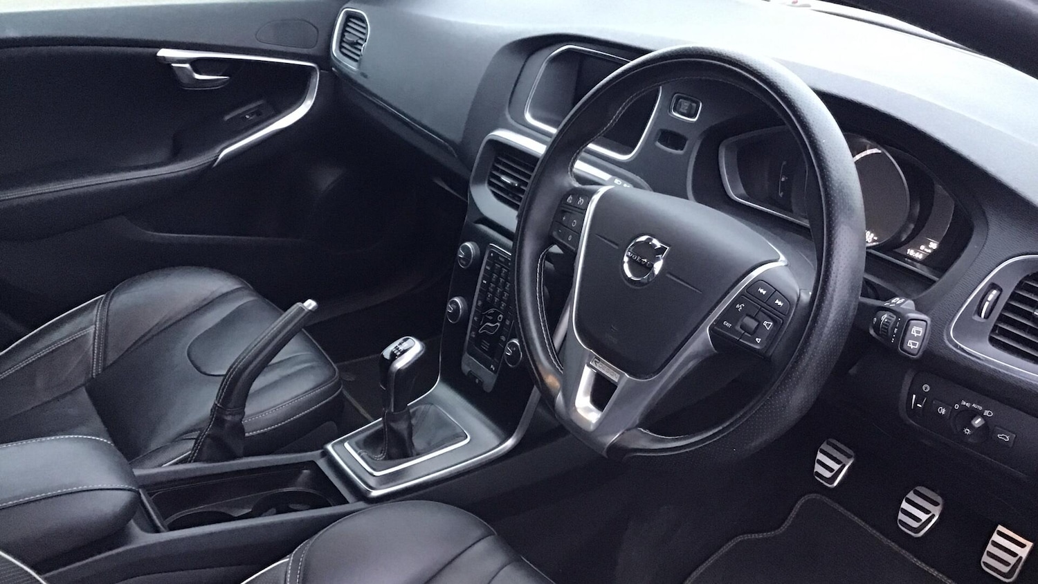 Used Volvo V40 for sale - 77343941: Photo 4