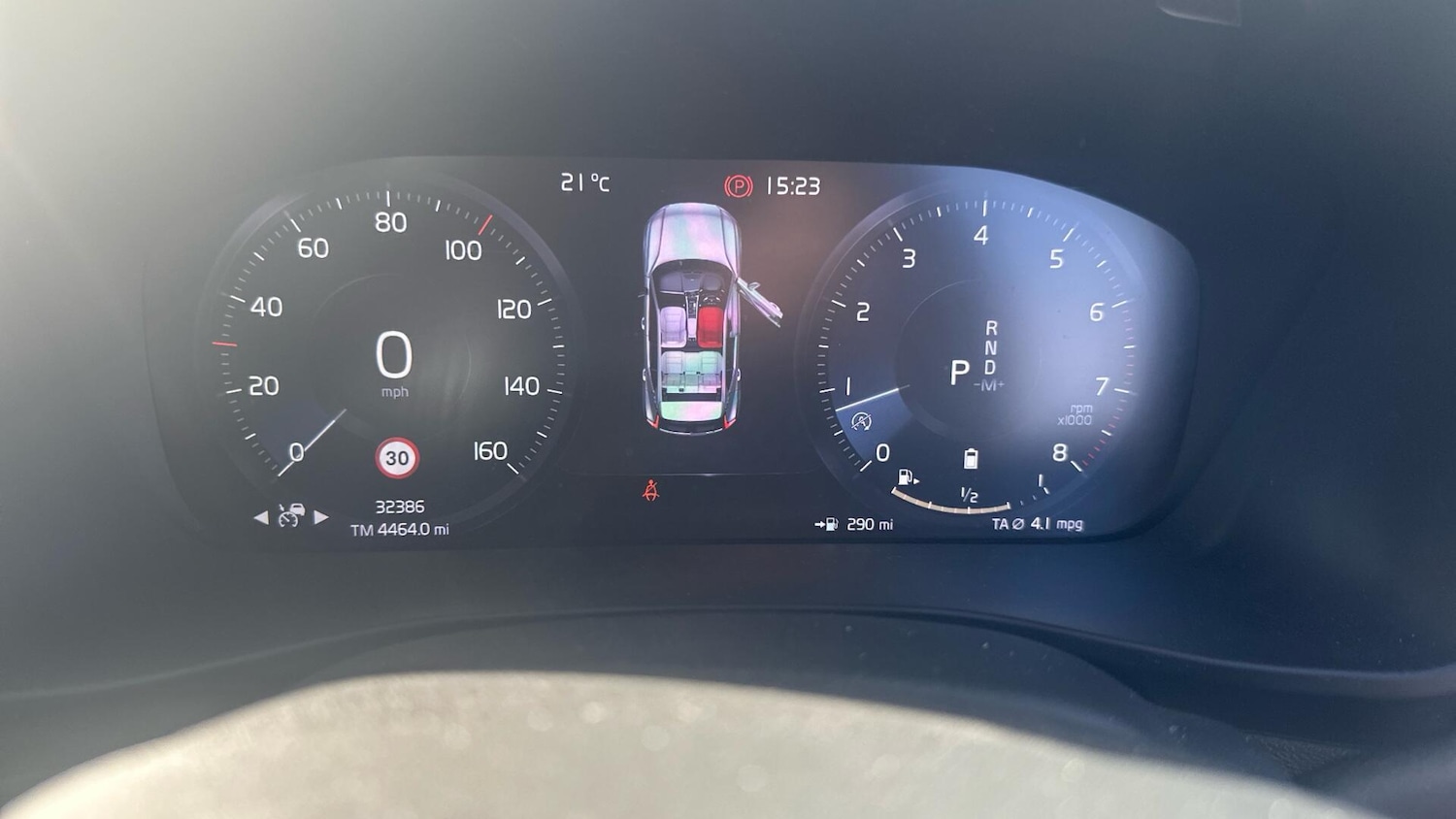 Used Volvo XC40 2021 for sale - 76389022: Photo 11