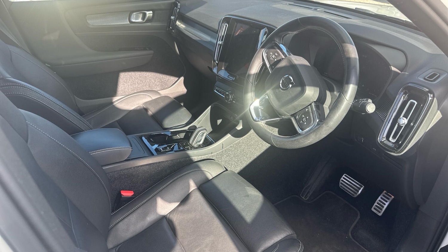 Used Volvo XC40 2021 for sale - 76389022: Photo 4