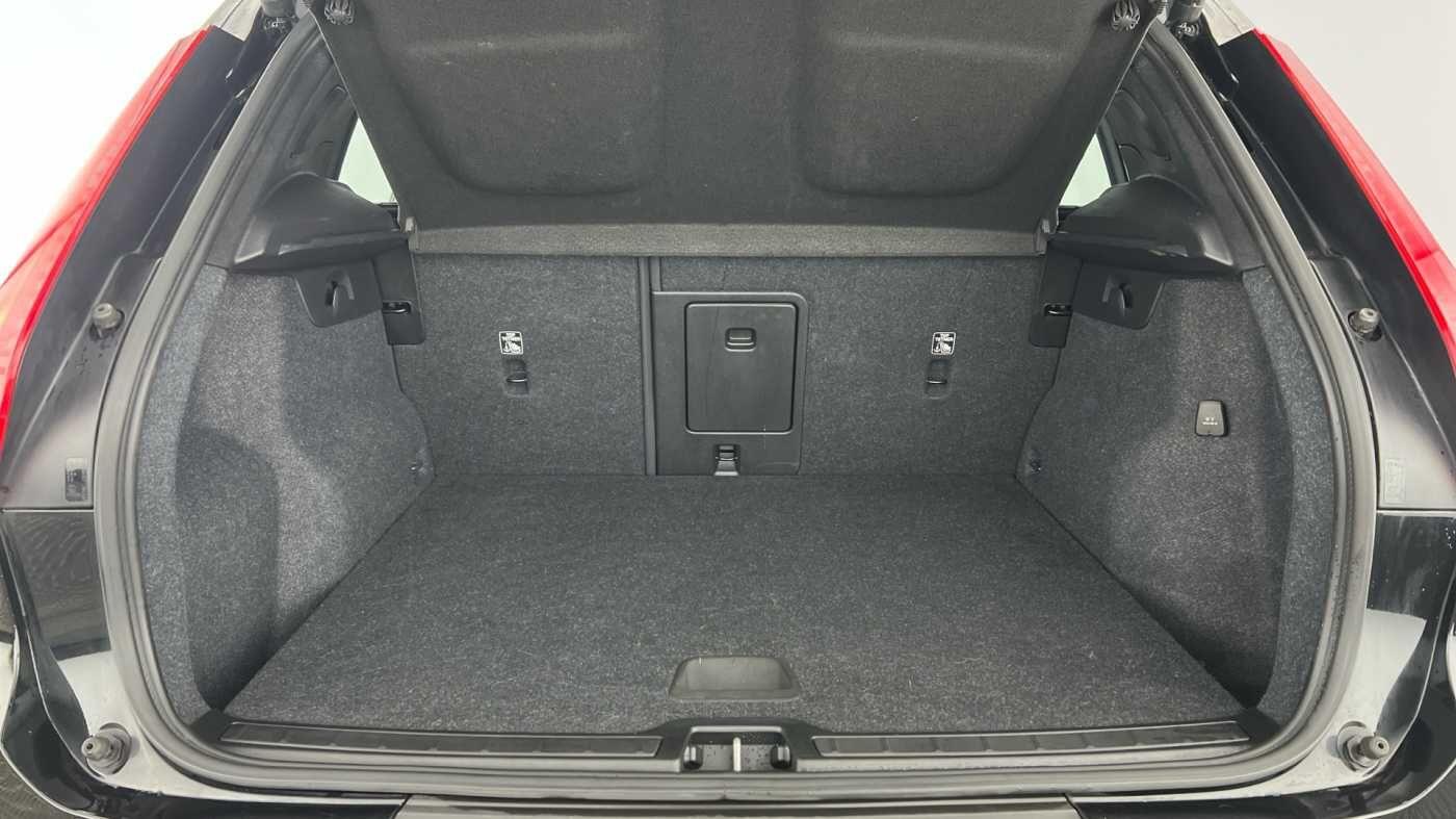 Used Volvo XC40 2022 for sale - 76527786: Photo 5