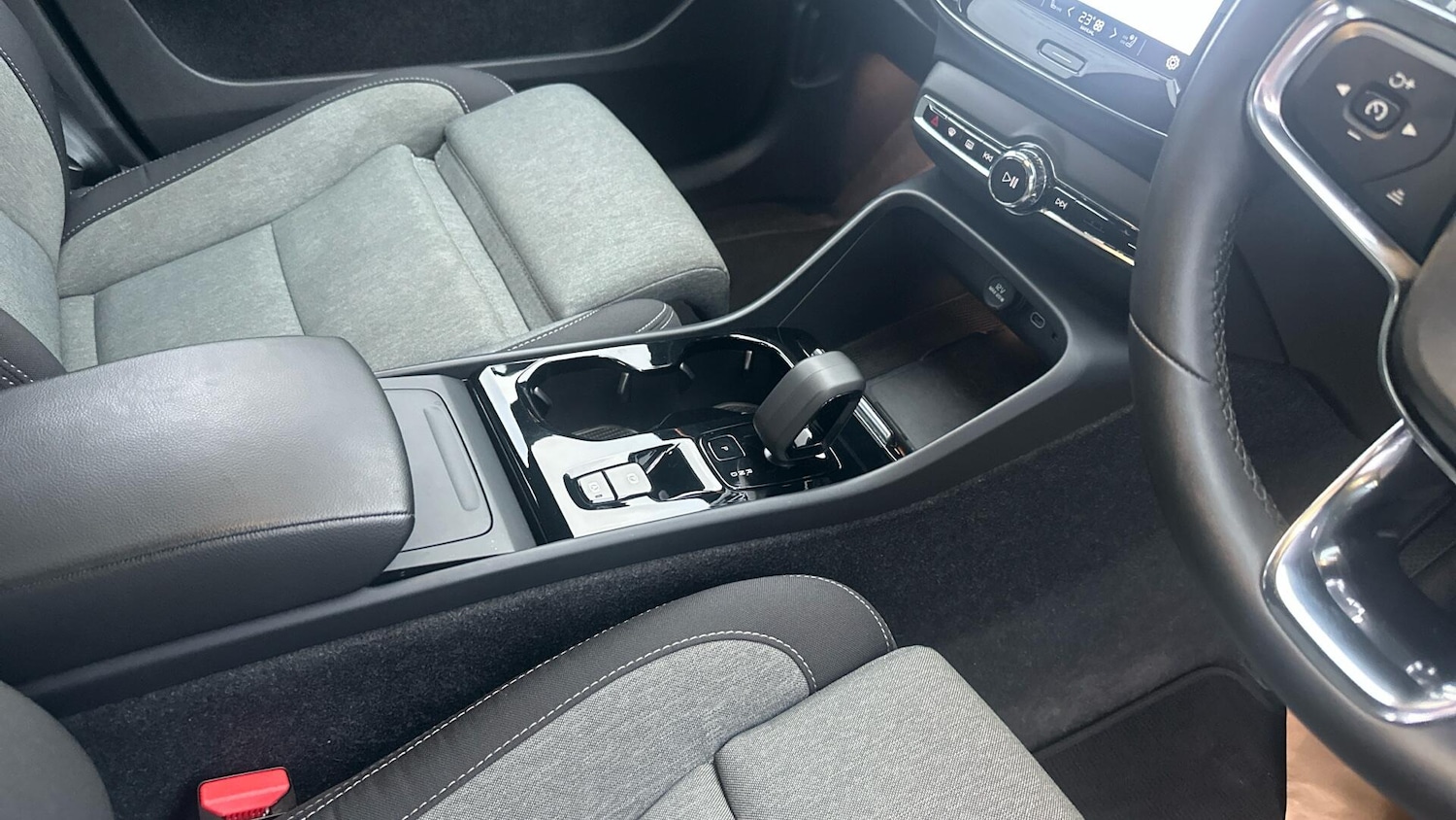 Used Volvo XC40 2023 for sale - 77144684: Photo 11