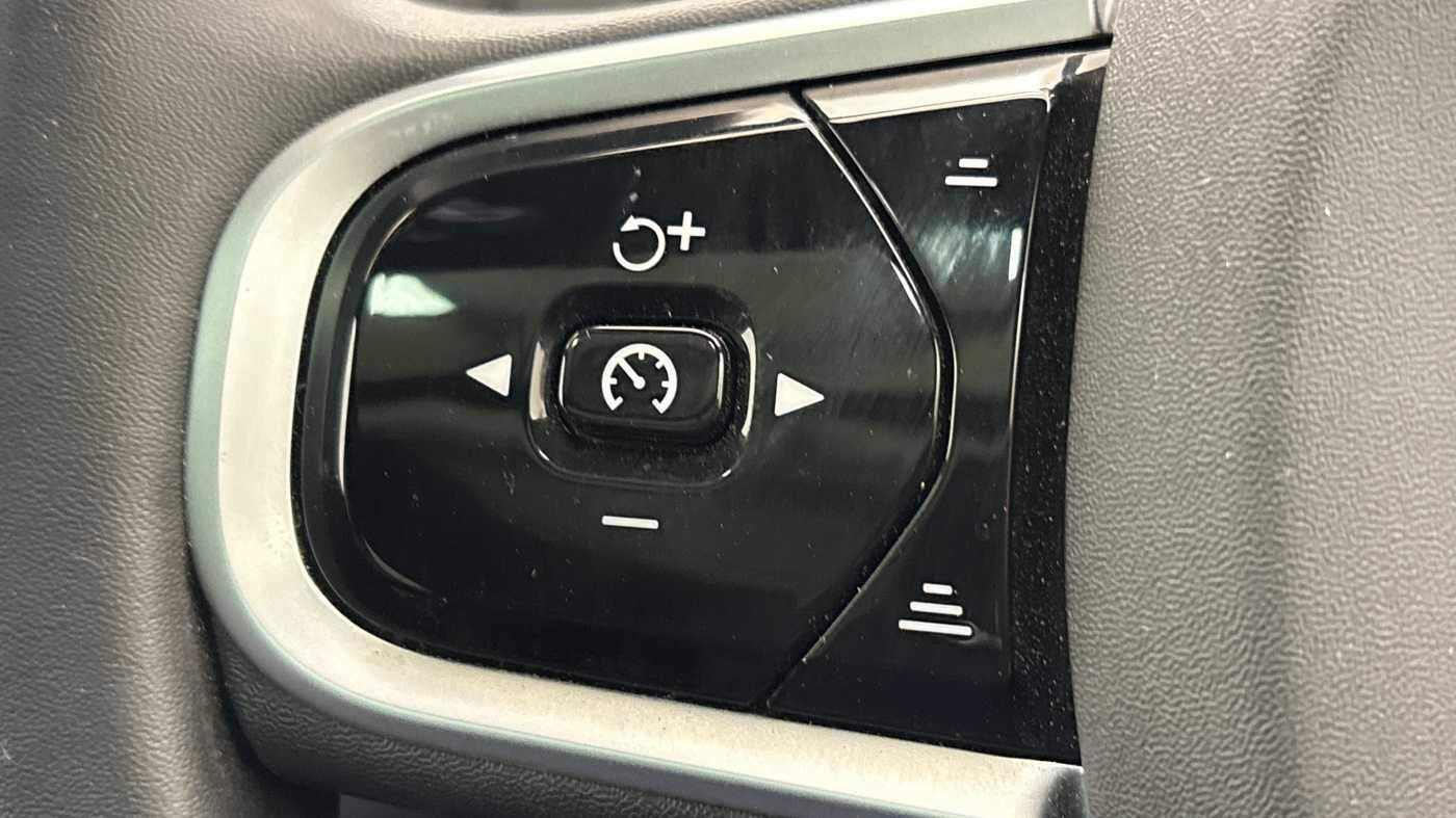 Used Volvo XC60 2025 for sale - 76727883: Photo 21