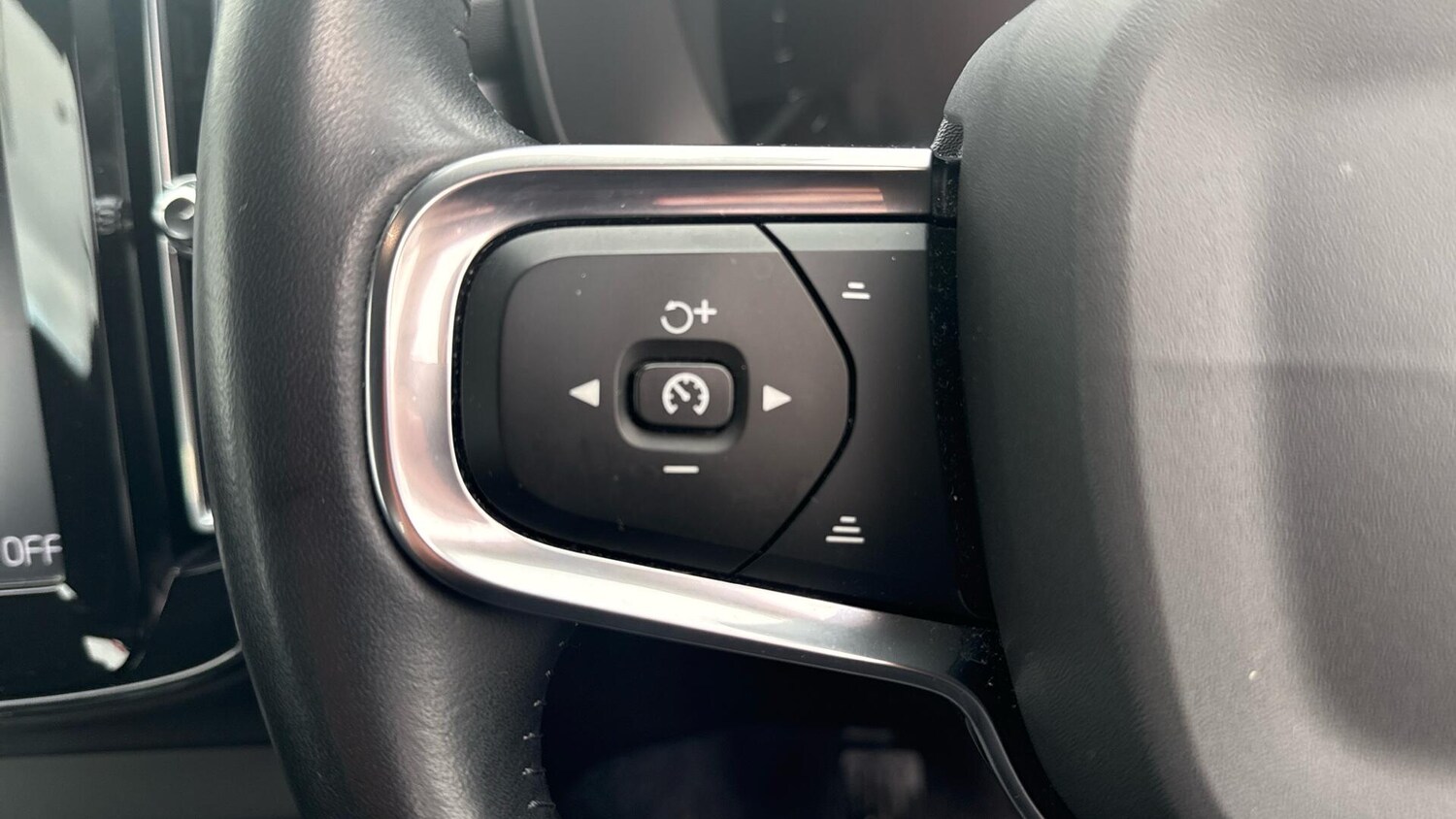 Used Volvo XC40 for sale - 77587067: Photo 19