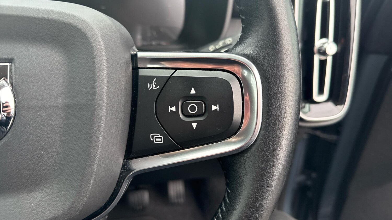 Used Volvo XC40 for sale - 77587067: Photo 20