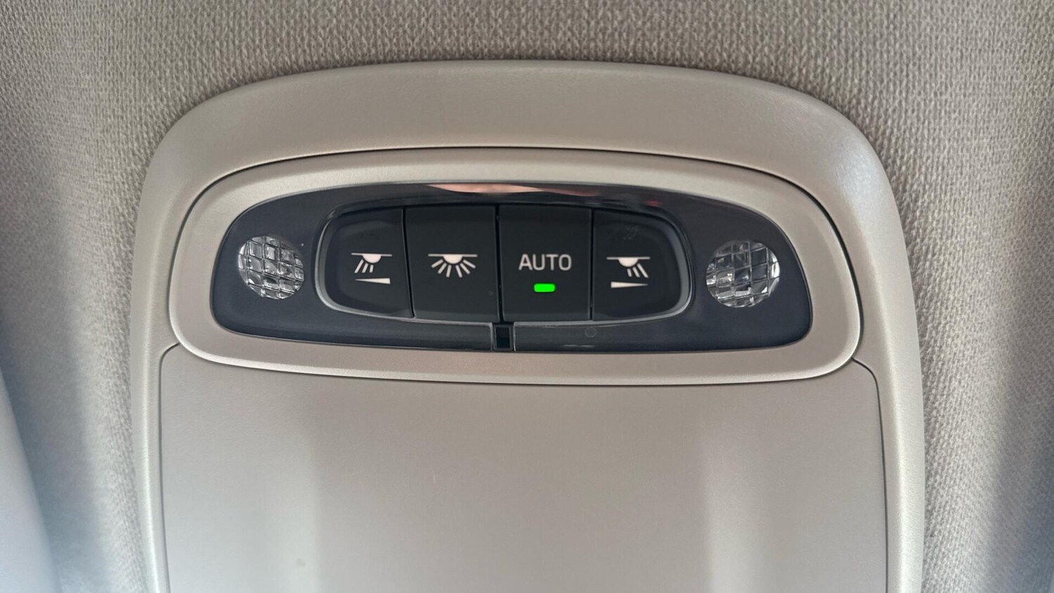 Used Volvo XC40 for sale - 77587067: Photo 26