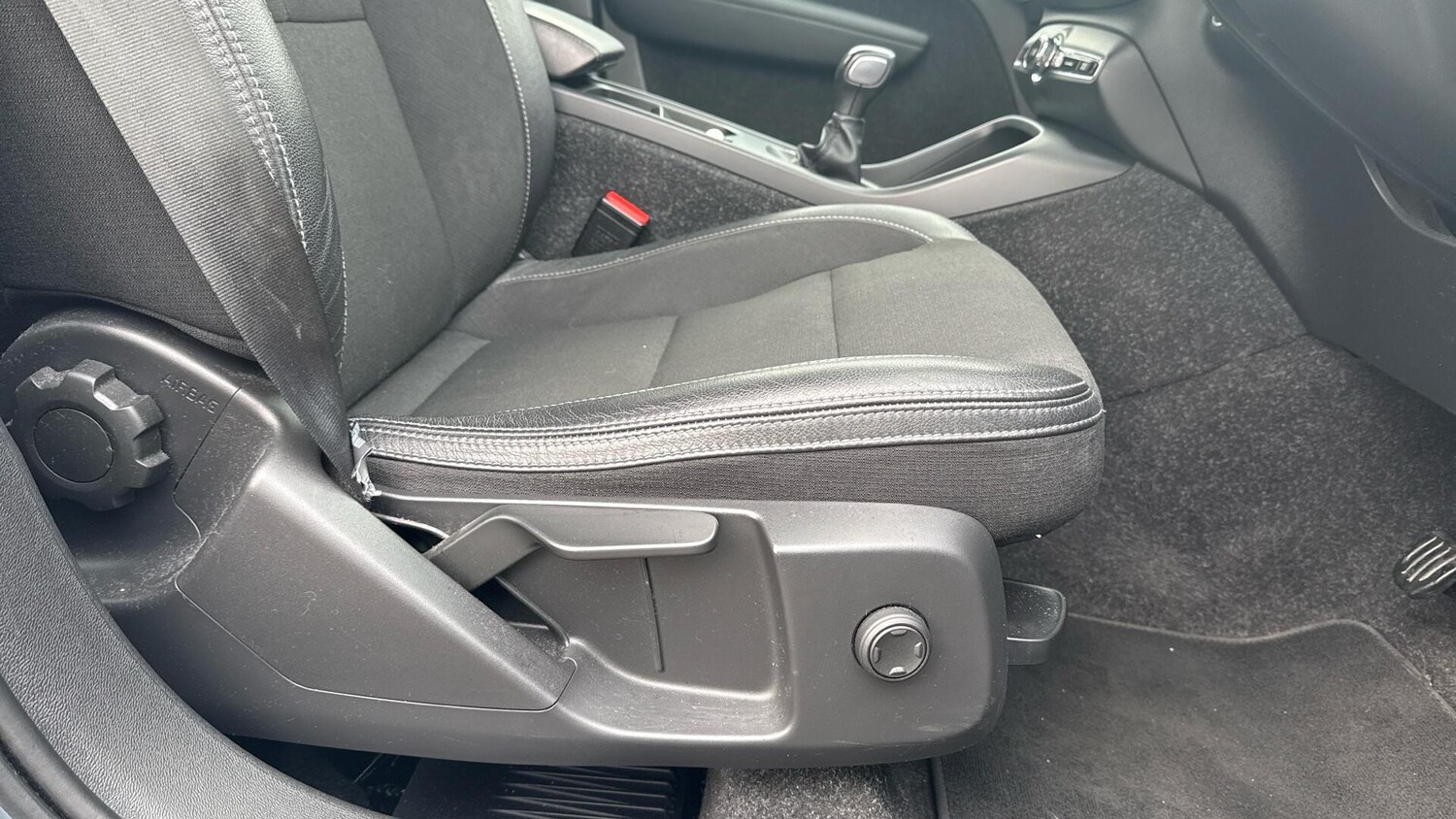 Used Volvo XC40 for sale - 77587067: Photo 28