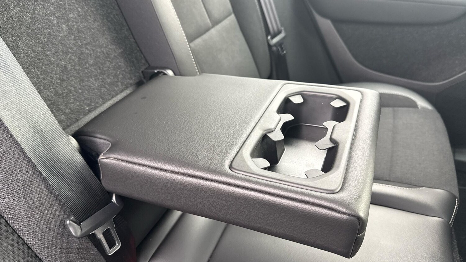 Used Volvo XC40 for sale - 77587067: Photo 29