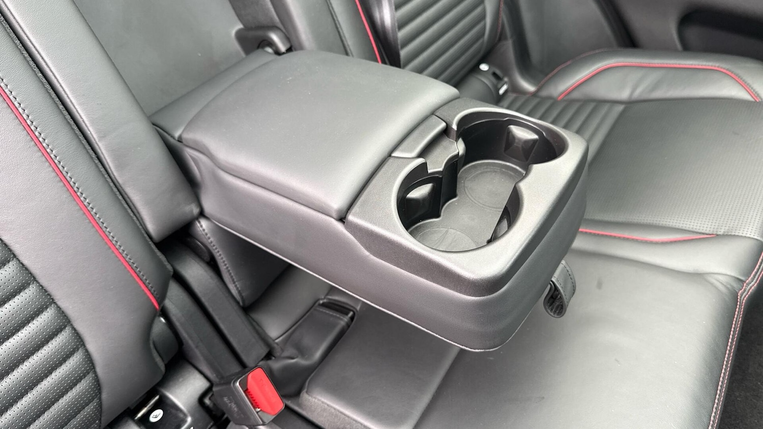 Used Land Rover Discovery Sport 2020 for sale - 77496324: Photo 40