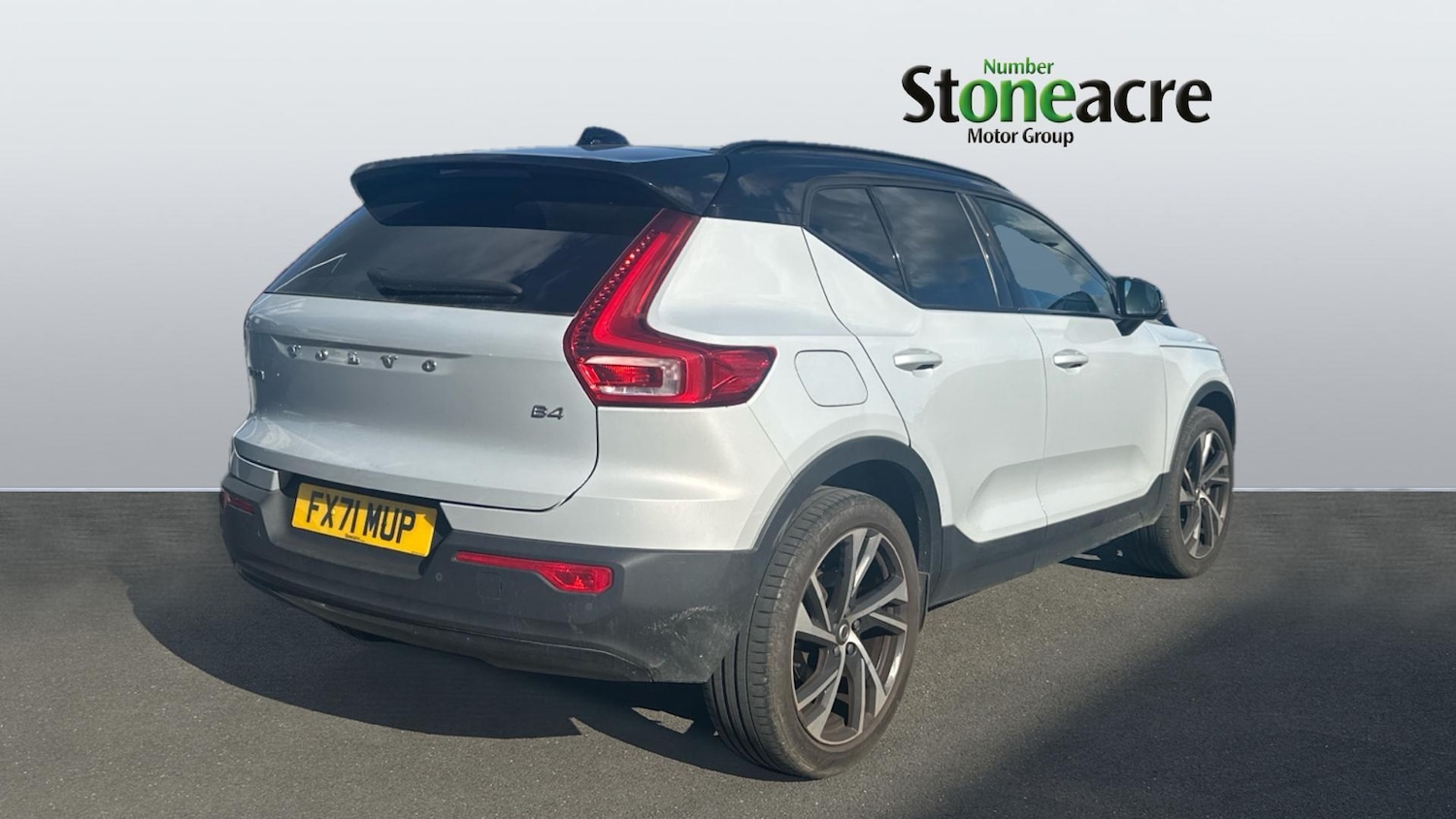 Used Volvo XC40 2021 for sale - 76337910: Photo 2