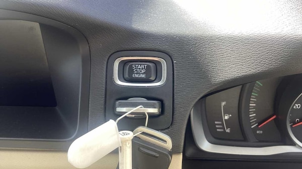Used Volvo V70 2015 for sale - 76226227: Photo 29