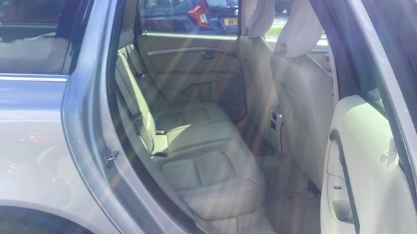 Used Volvo V70 2015 for sale - 76226227: Photo 8