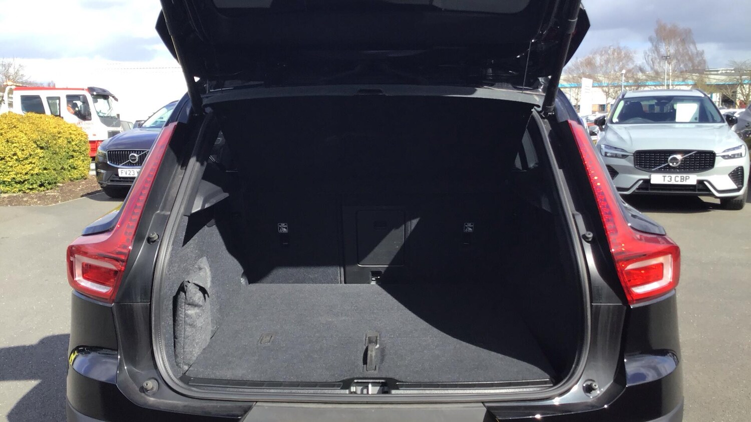 Used Volvo XC40 2025 for sale - 78072936: Photo 13