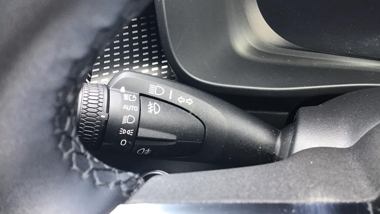 Used Volvo XC40 2025 for sale - 78072936: Photo 18