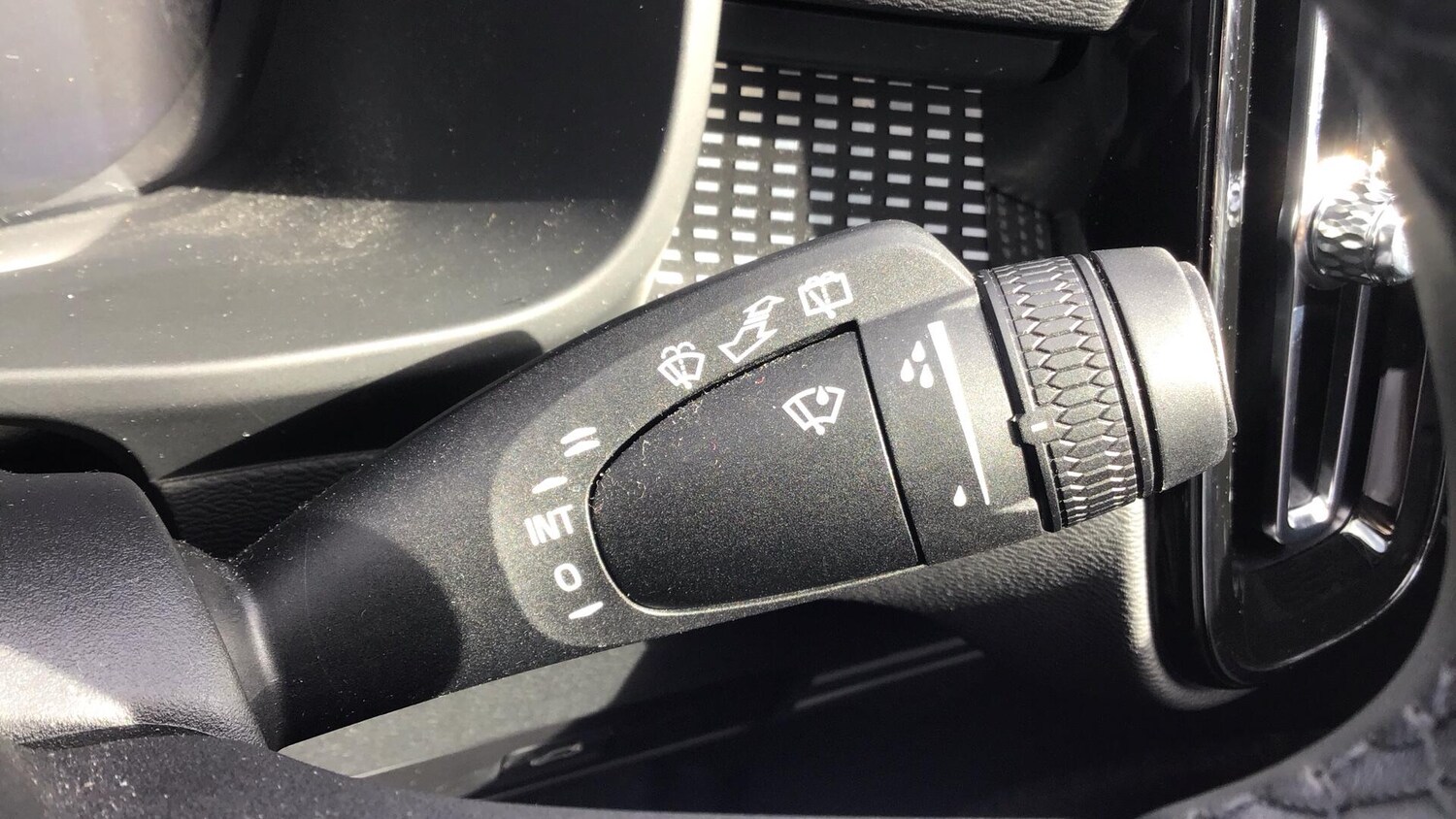 Used Volvo XC40 2025 for sale - 78072936: Photo 21