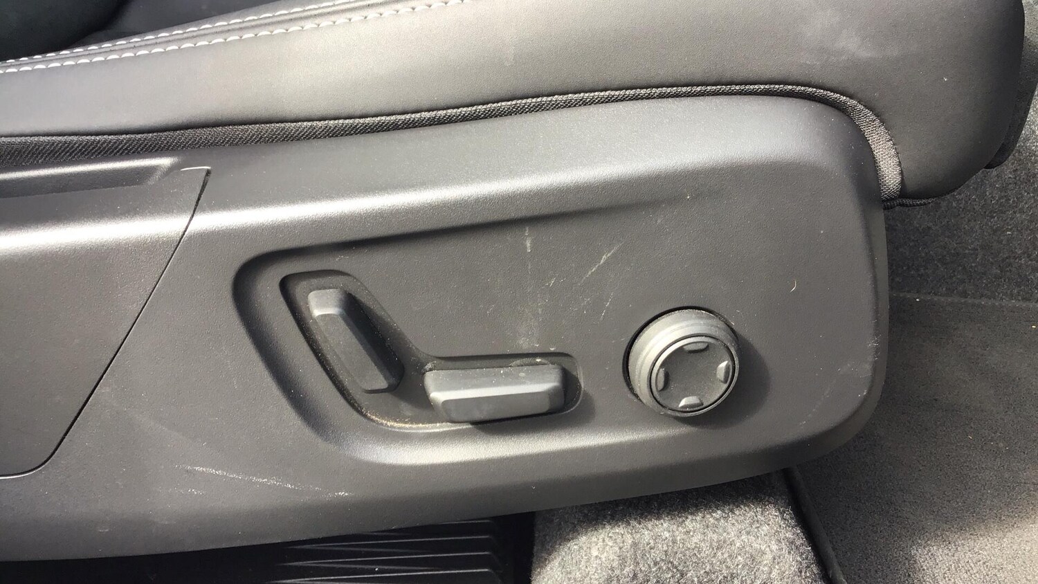 Used Volvo XC40 2025 for sale - 78072936: Photo 28