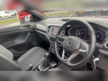 Used Volkswagen T-Cross 2020 for sale - 77280025: Photo
