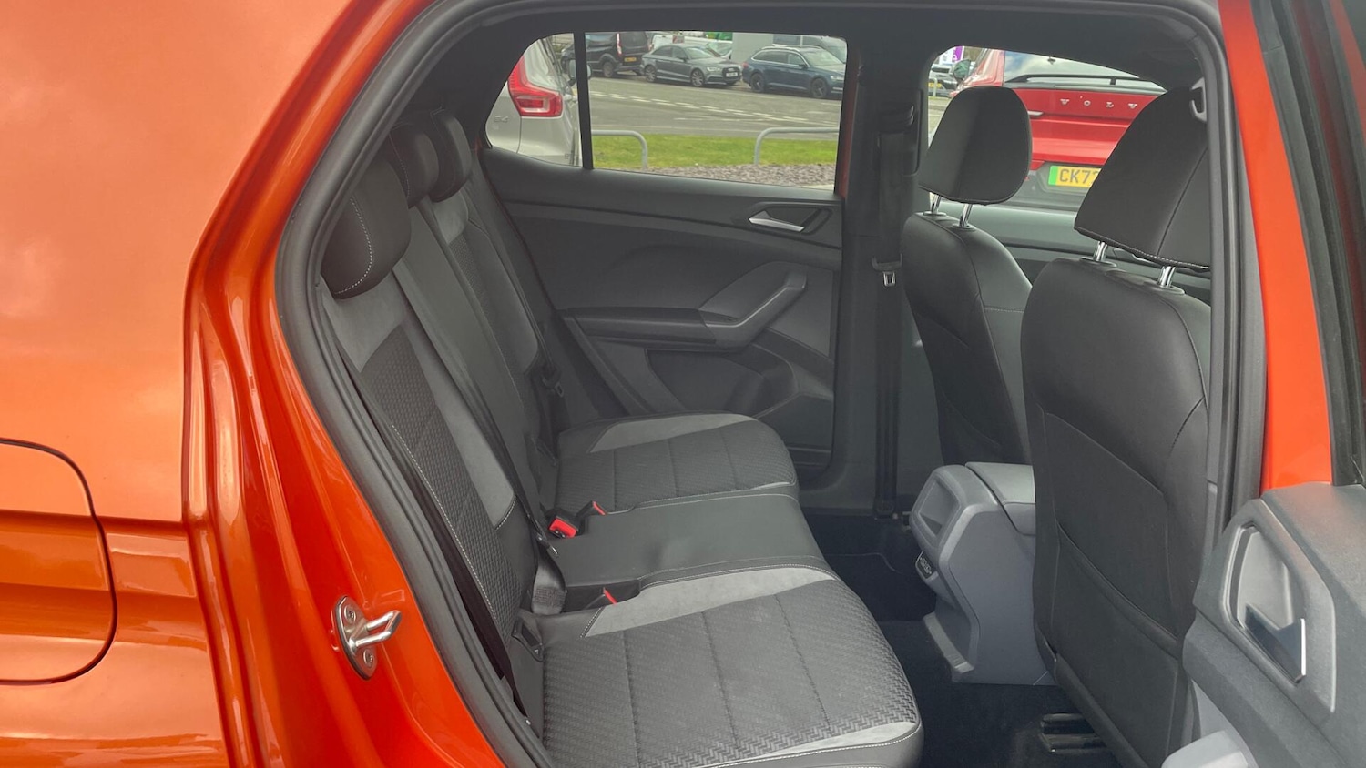 Used Volkswagen T-Cross 2020 for sale - 77280025: Photo 6