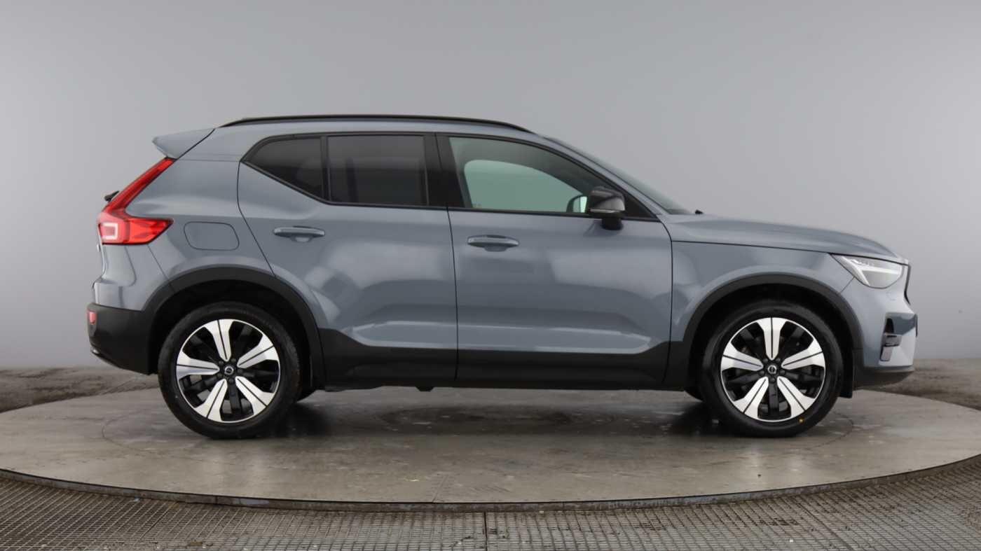 Used Volvo XC40 2022 for sale - 76573181: Photo 2