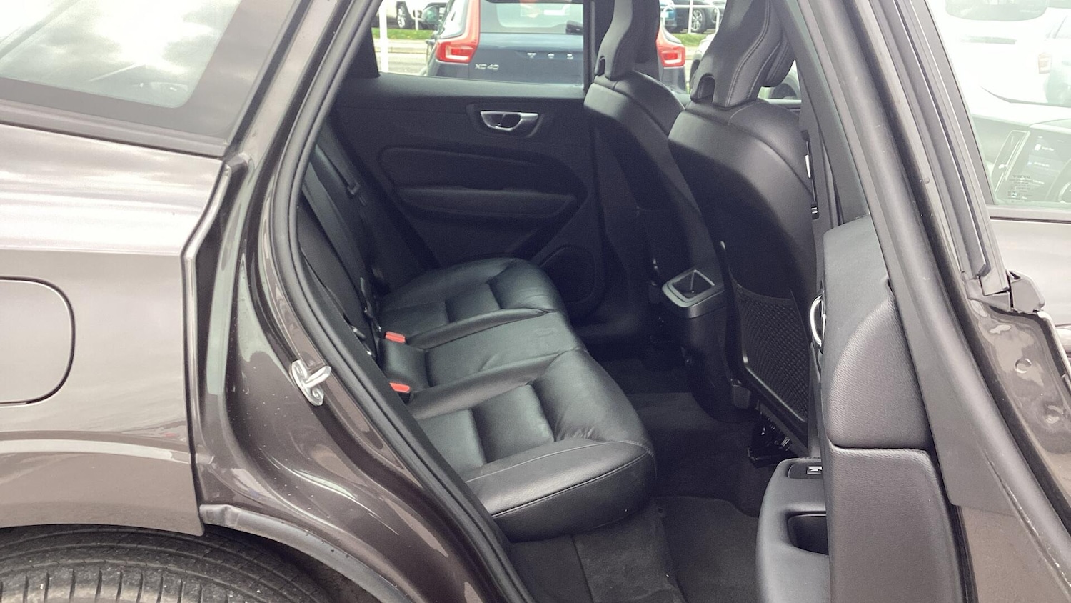 Used Volvo XC60 2022 for sale - 76597079: Photo 6