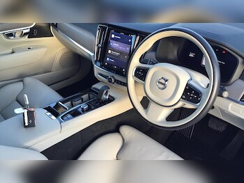 Used Volvo V90 2025 for sale - 77376926: Photo