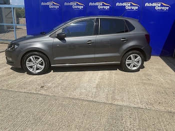 Used Volkswagen Polo 2016 for sale - 79346394: Photo
