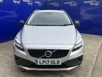 Used Volvo V40 2017 for sale - 78887997: Photo