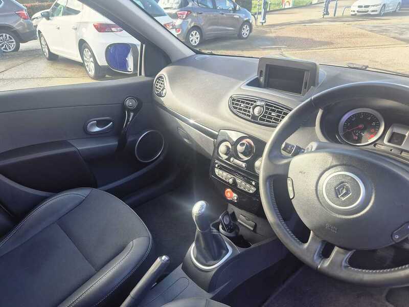 Used Renault Clio 2012 for sale - 77437839: Photo 16