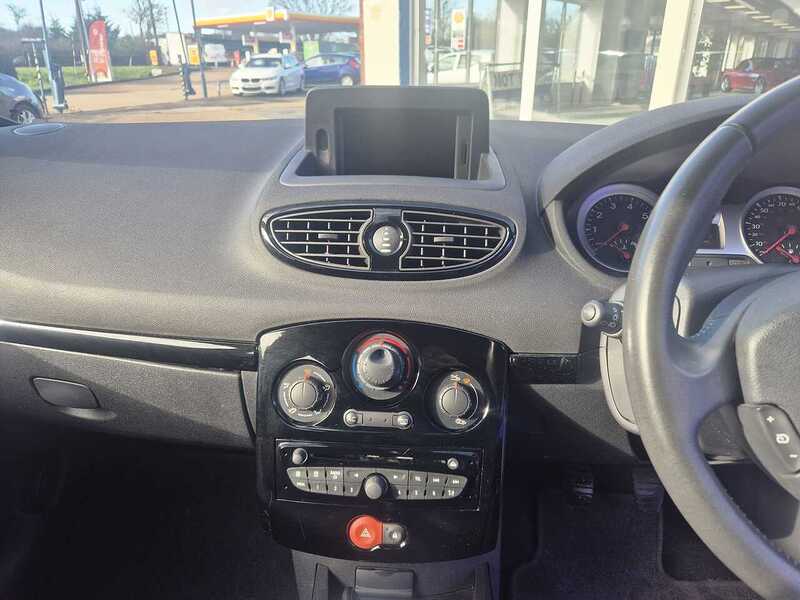 Used Renault Clio 2012 for sale - 77437839: Photo 22